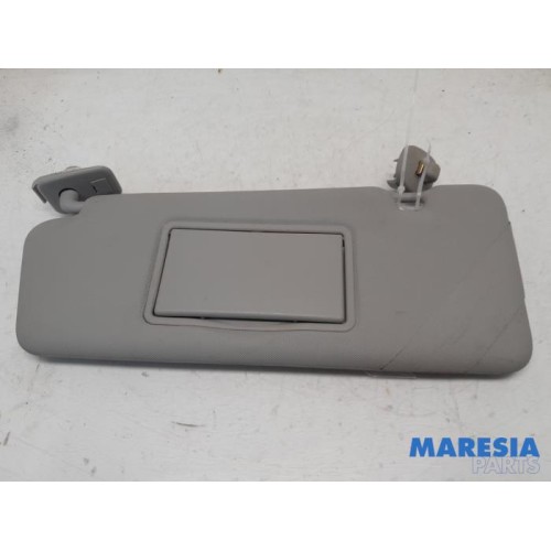 Renault - Clio - Sun visor