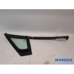 Renault - Clio - Quarter light, front right
