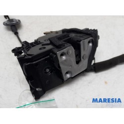 Renault - Clio - Front door lock mechanism 4-door, right