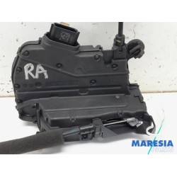Renault - Clio - Rear door mechanism 4-door, right