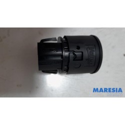 Renault - Captur - Start/stop switch