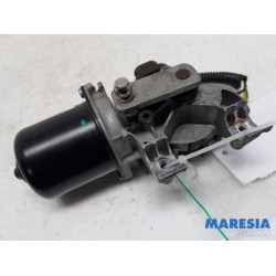 Renault - Clio - Front wiper motor