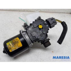 Renault - Clio - Front wiper motor