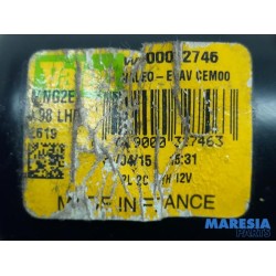 Renault - Clio - Front wiper motor