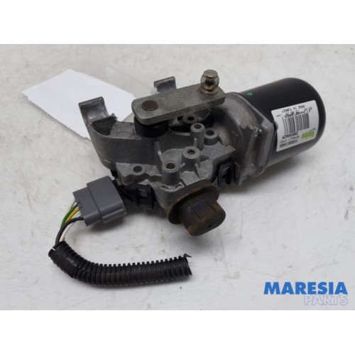 Renault - Clio - Front wiper motor