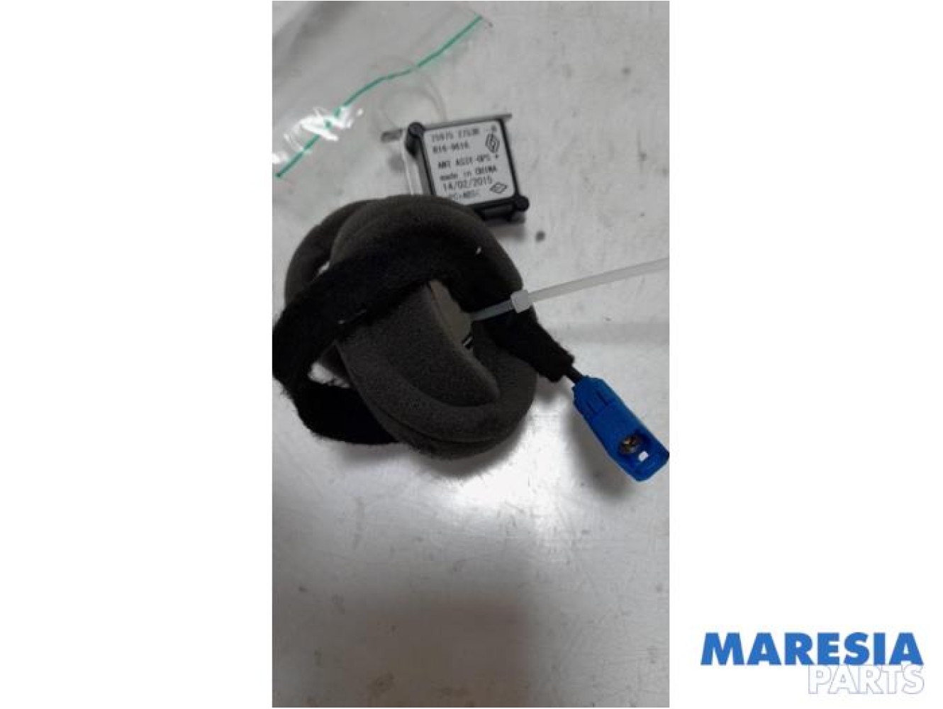 Renault - Clio - GPS Antenne