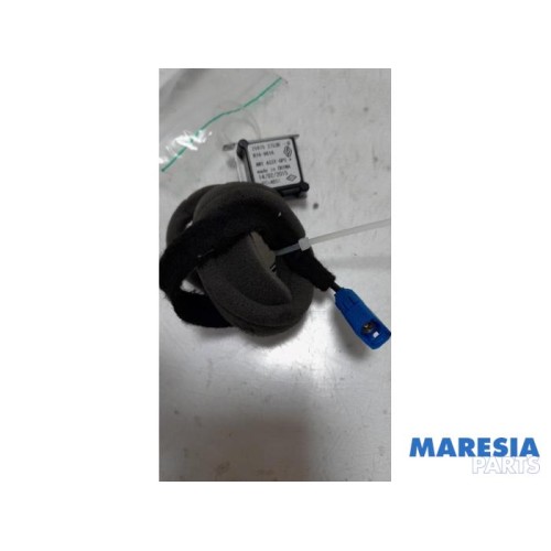 Renault - Clio - GPS Antenne