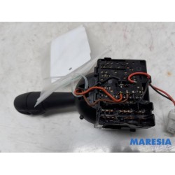Renault - Clio - Indicator switch