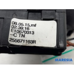 Renault - Clio - Indicator switch