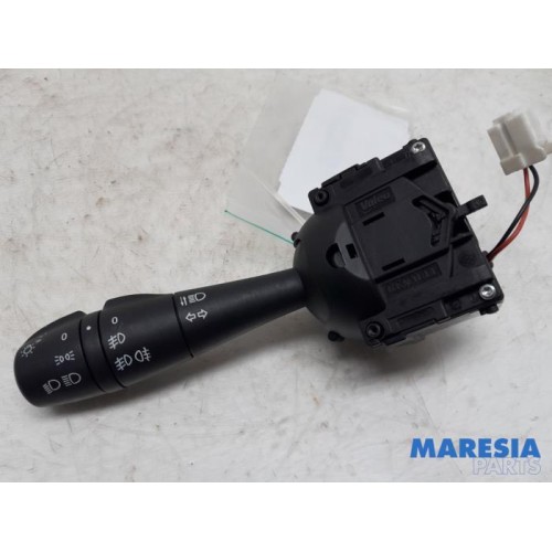 Renault - Clio - Indicator switch