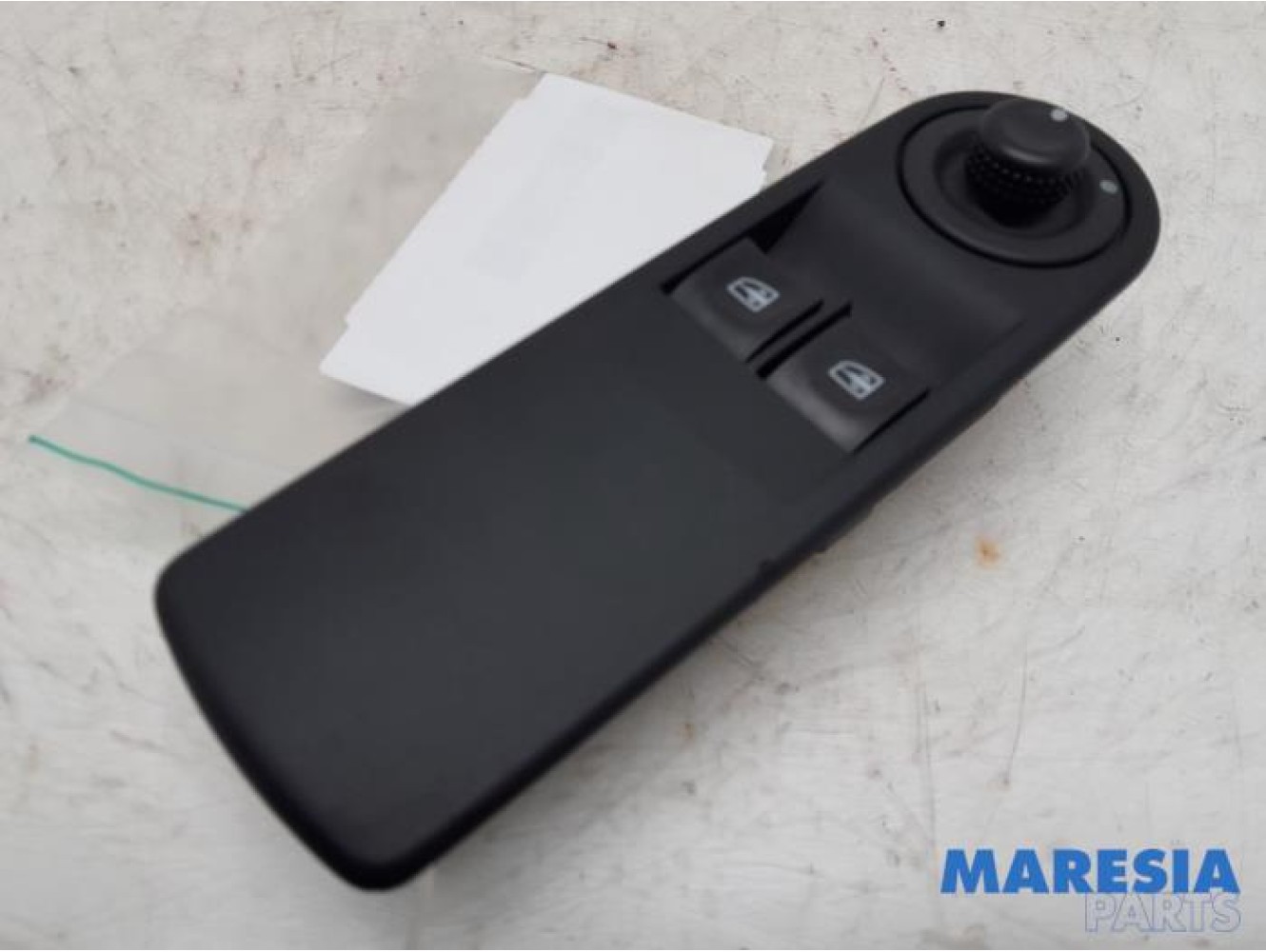 Renault - Clio - Multi-functional window switch
