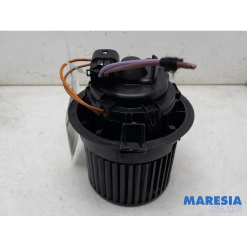 Renault - Clio - Heating and ventilation fan motor