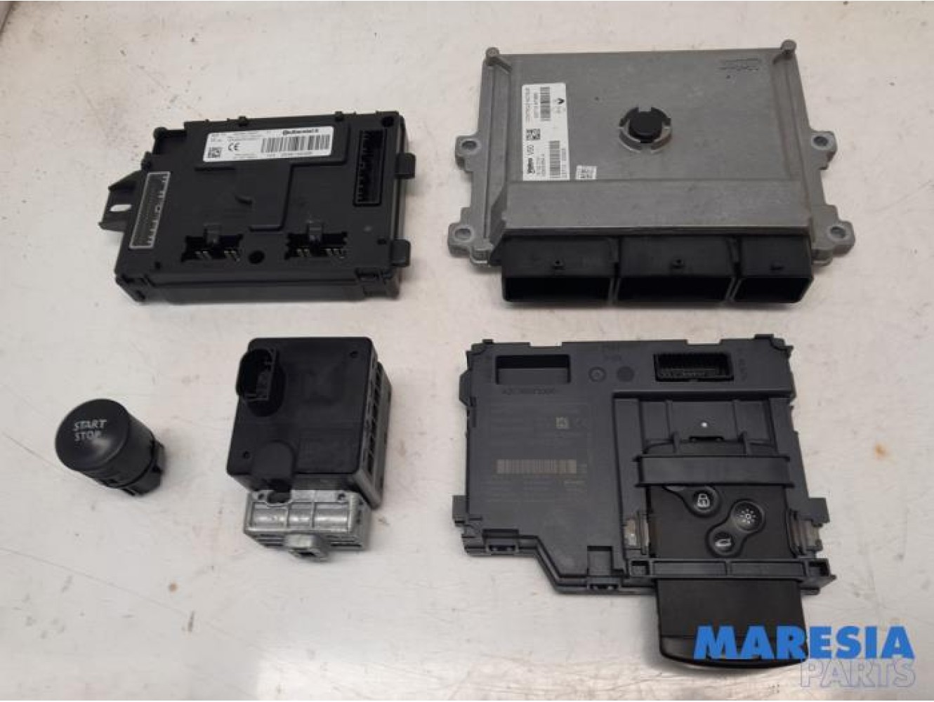 Renault - Clio - Engine management computer