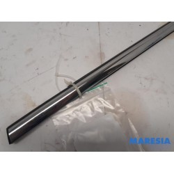 Renault - Clio - Joint de vitre