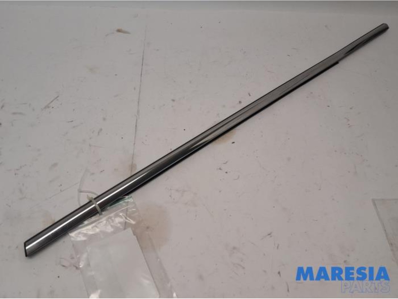 Renault - Clio - Joint de vitre