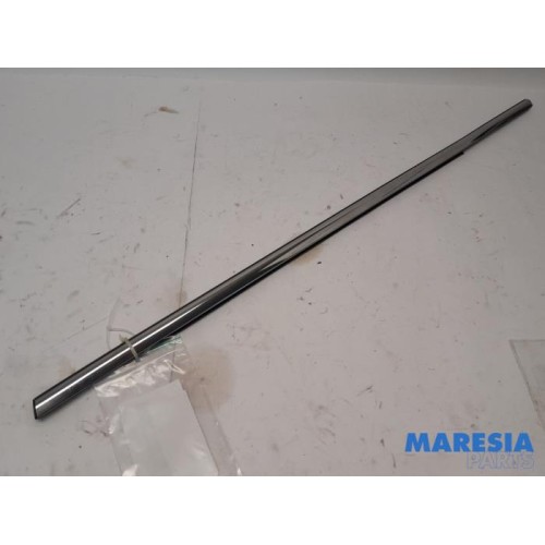 Renault - Clio - Joint de vitre