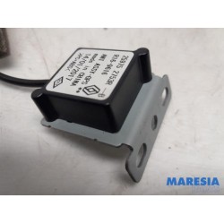 Renault - Captur - GPS Antenne