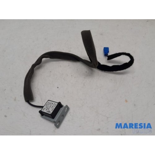 Renault - Captur - GPS Antenne