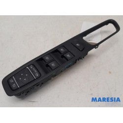 Renault - Captur - Multi-functional window switch