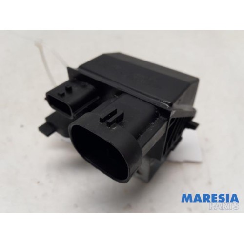 Renault - Captur - Cooling fan resistor