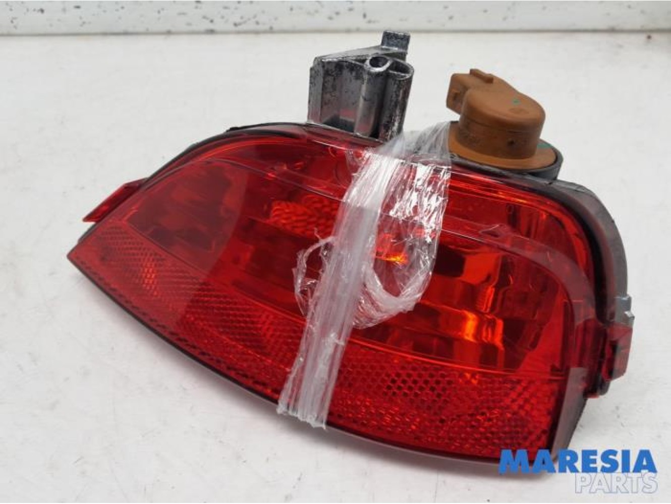 Renault - Captur - Rear fog light