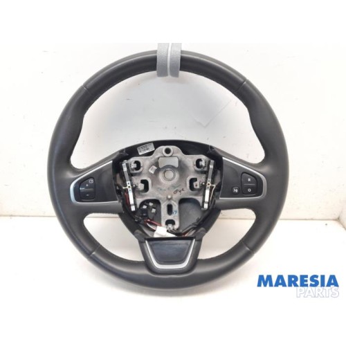 Renault - Captur - Steering wheel