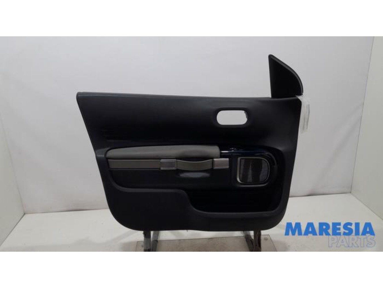 Citroen - C4 Cactus - Door trim 4-door, front left