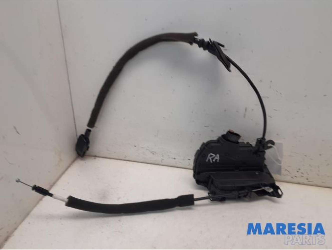 Renault - Captur - Rear door mechanism 4-door, right