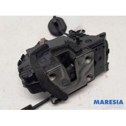 Renault - Captur - Rear door lock mechanism 4-door, left