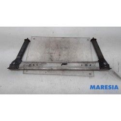 Renault - Megane - Radiatorbalken