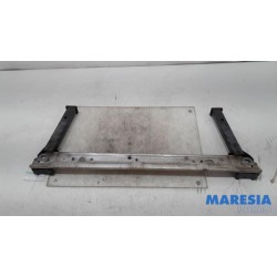 Renault - Megane - Radiatorbalken