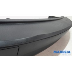 Renault - Megane - Rear bumper component, central