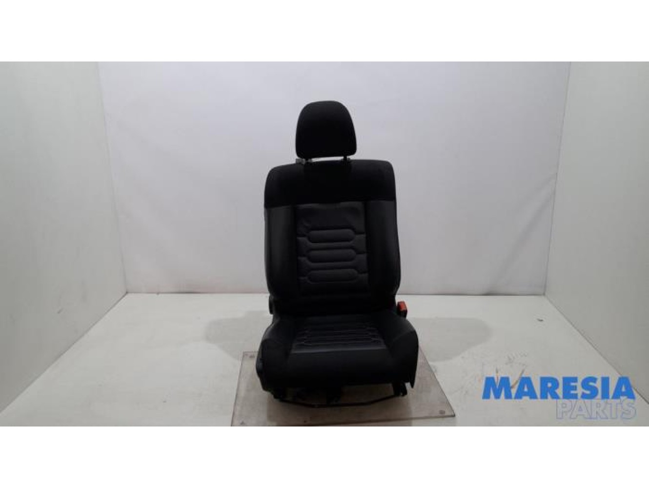 Citroen - C4 Cactus - Seat, right