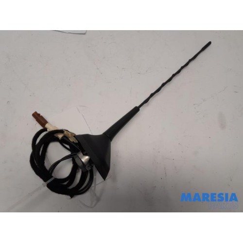 Renault - Captur - Antenne