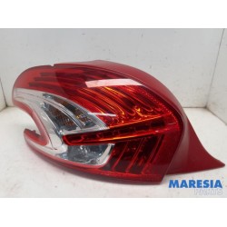 Peugeot - 208 - Taillight, left