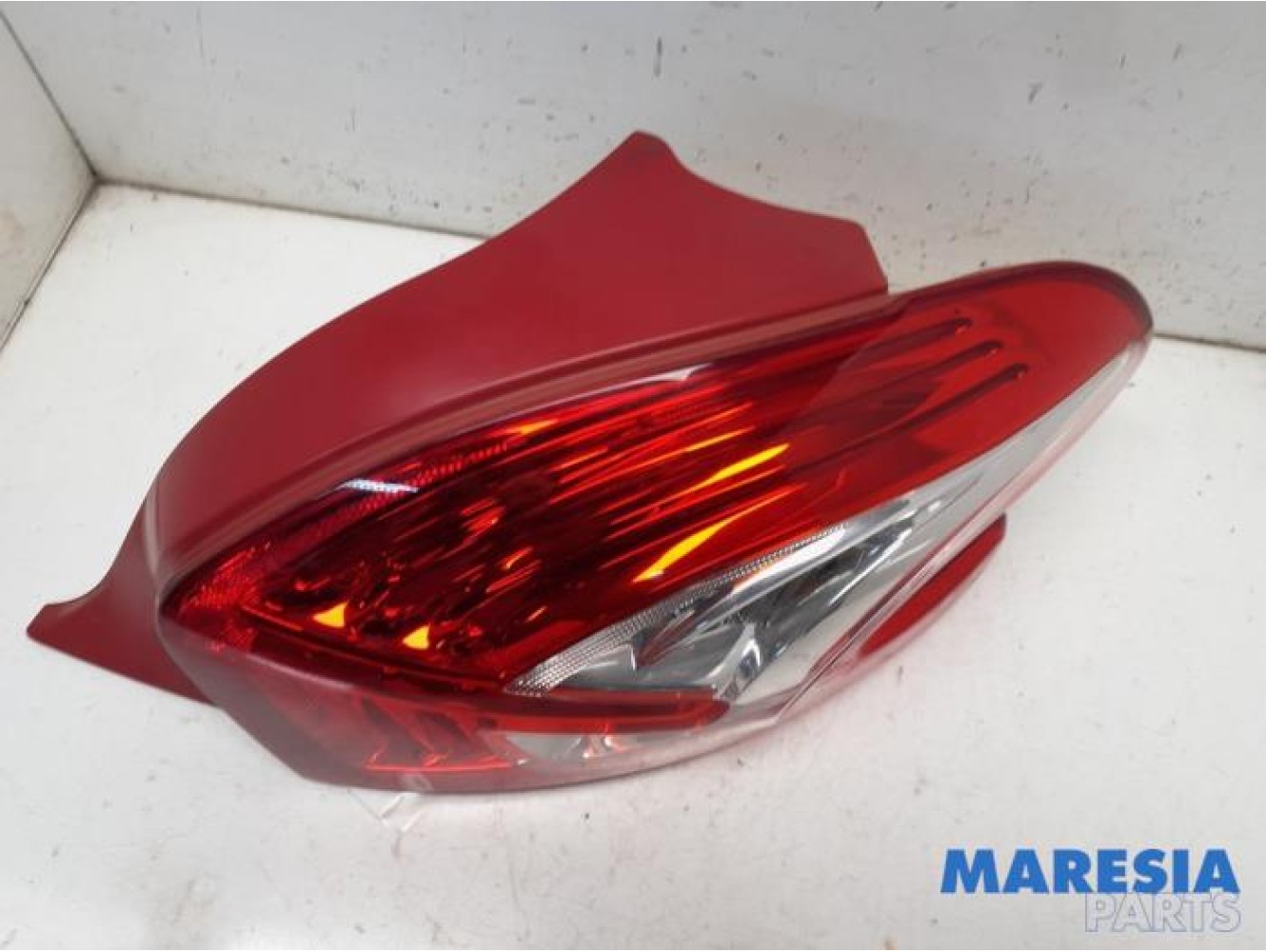 Peugeot - 208 - Taillight, right