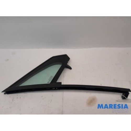 Peugeot - 208 - Quarter light, front right