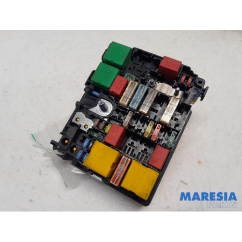 Peugeot - 208 - Fuse box