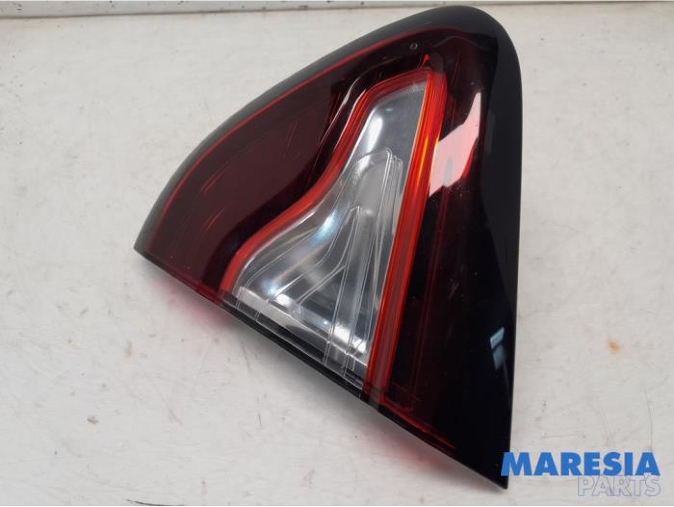Renault - Captur - Taillight, right