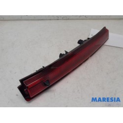 Renault - Captur - Third brake light