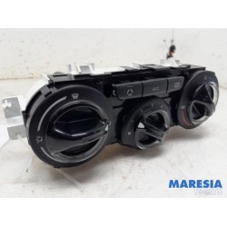 Peugeot - 208 - Heater control panel