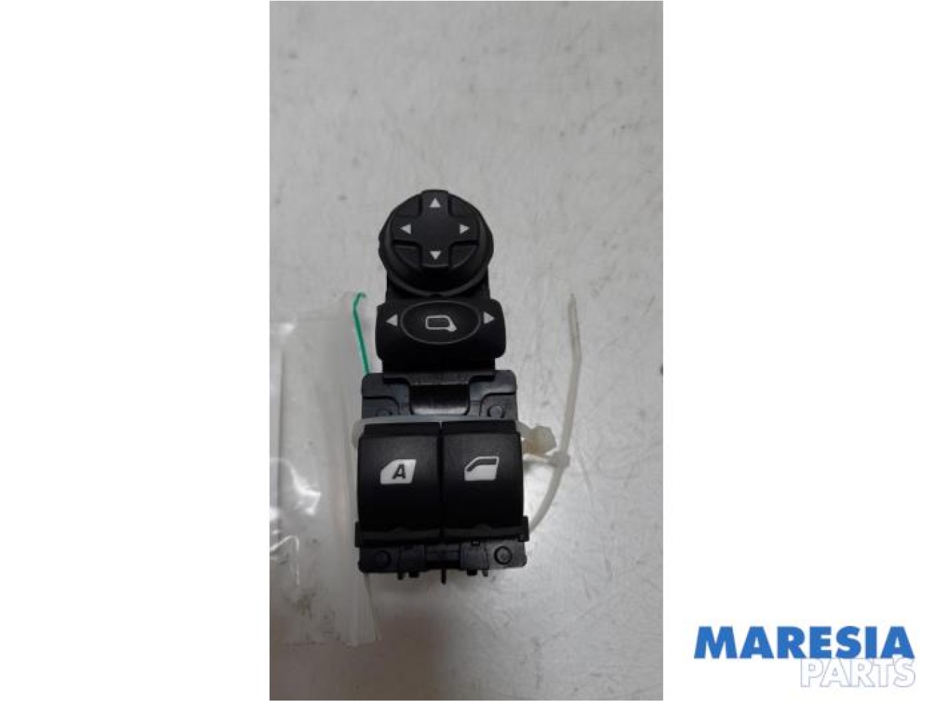 Peugeot - 208 - Multi-functional window switch