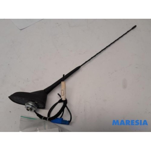 Peugeot - 208 - Antenna