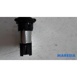Peugeot - 208 - 12 volt connection