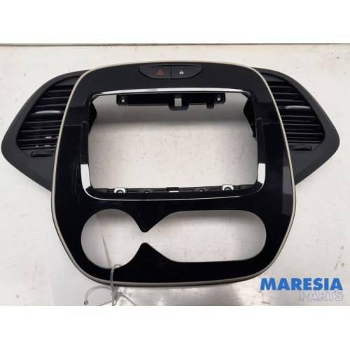Renault - Captur - Radiotrim