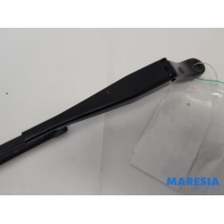 Peugeot - 208 - Front wiper arm
