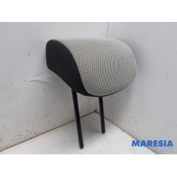 Renault - Captur - Headrest