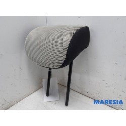 Renault - Captur - Headrest