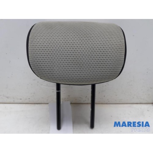 Renault - Captur - Headrest