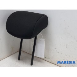 Renault - Captur - Headrest